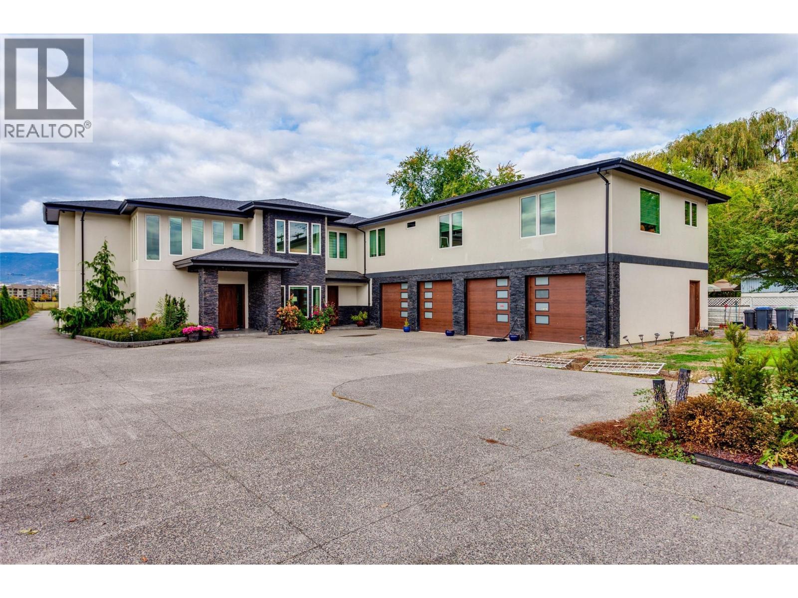 3666 Benvoulin Road, Kelowna, BC - Outdoor With Facade