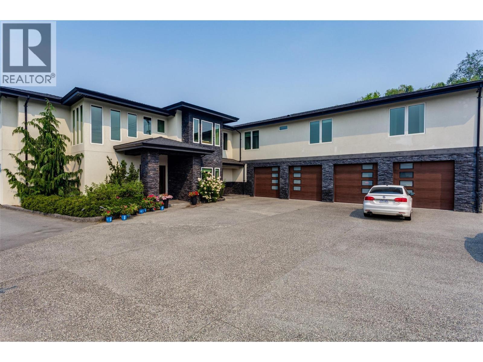 3666 Benvoulin Road, Kelowna, BC - Outdoor With Facade