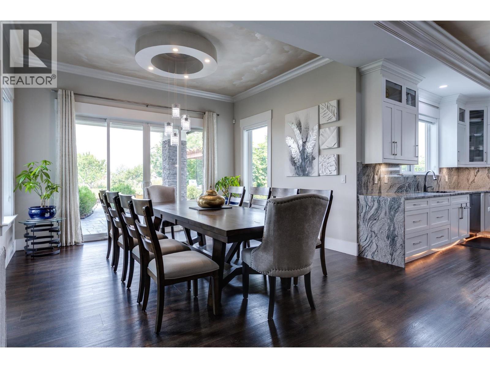 3666 Benvoulin Road, Kelowna, BC - Indoor Photo Showing Dining Room