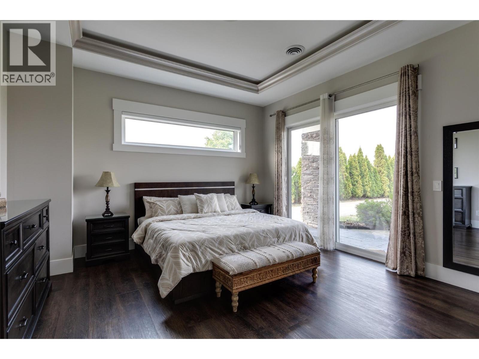 3666 Benvoulin Road, Kelowna, BC - Indoor Photo Showing Bedroom