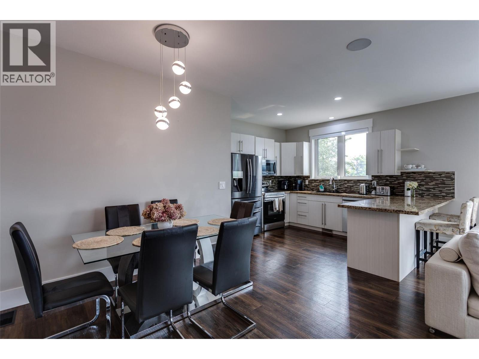 3666 Benvoulin Road, Kelowna, BC - Indoor