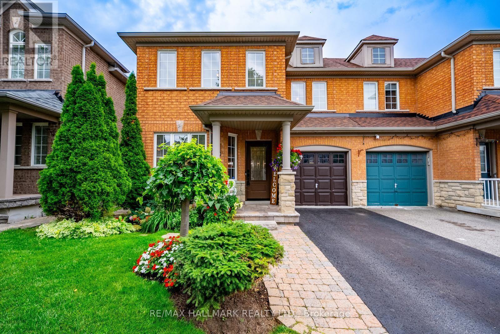 25 Starr Crescent, Aurora, ON