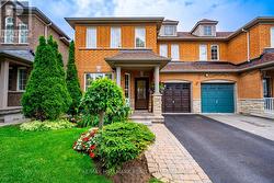 25 STARR CRESCENT Aurora, ON L4G 7X3