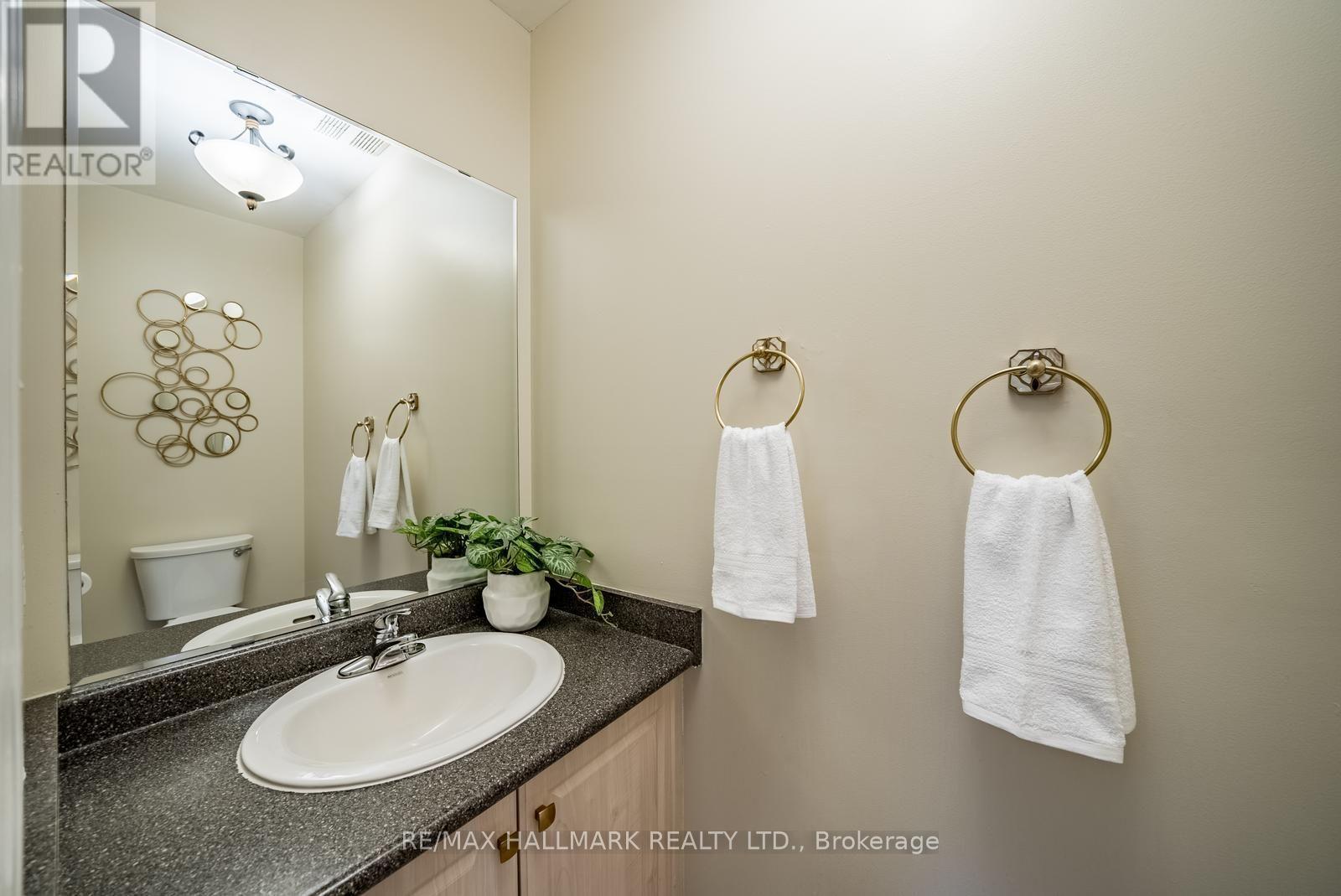 25 Starr Crescent, Aurora, ON