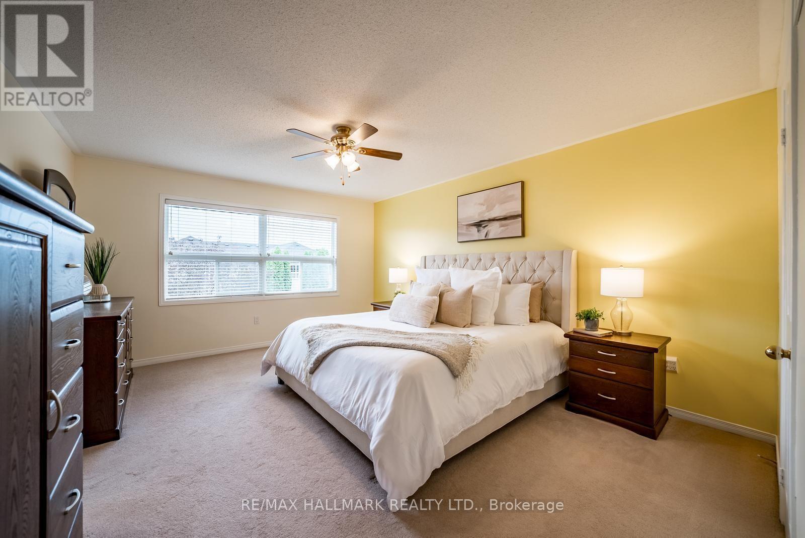 25 Starr Crescent, Aurora, ON