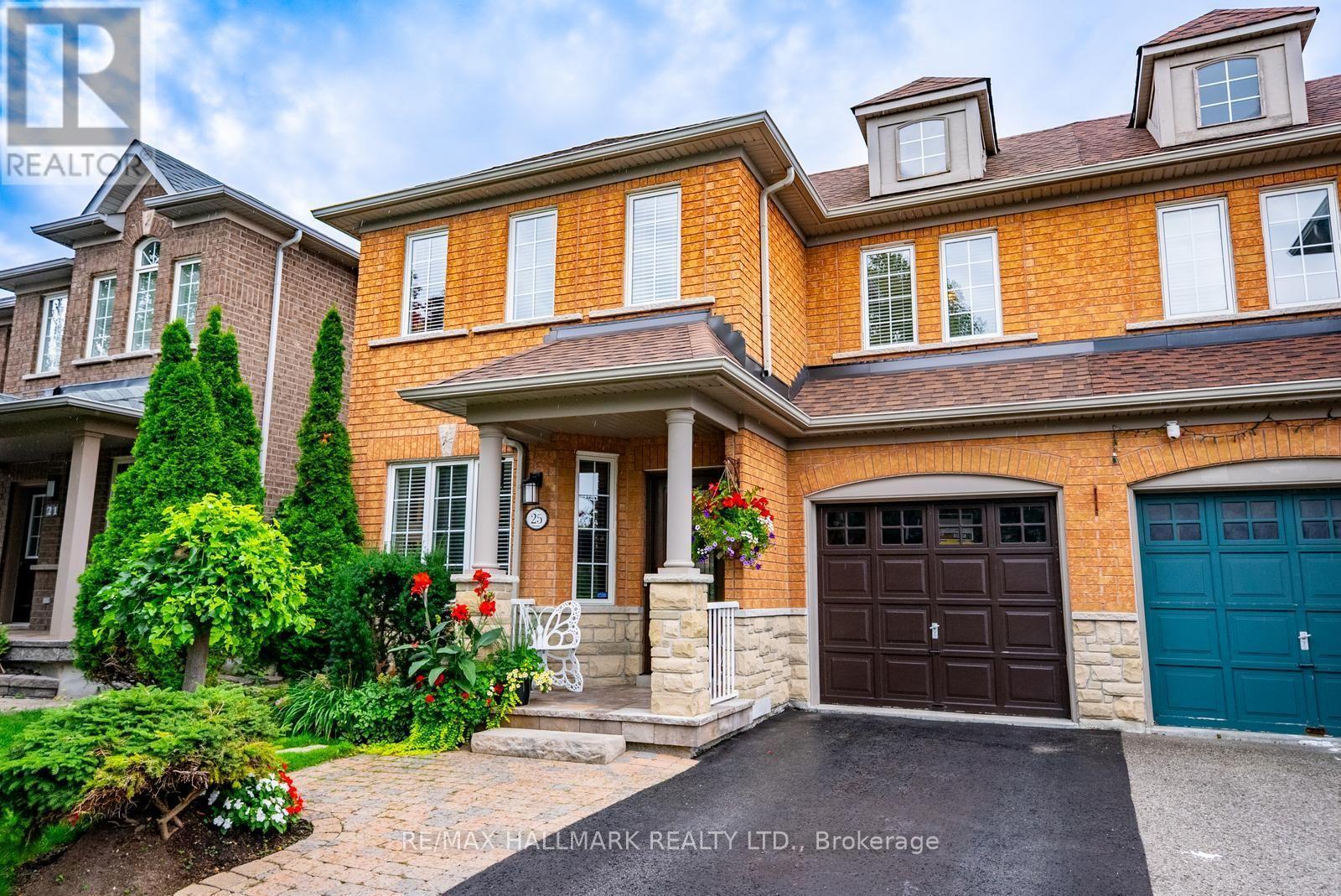 25 Starr Crescent, Aurora, ON