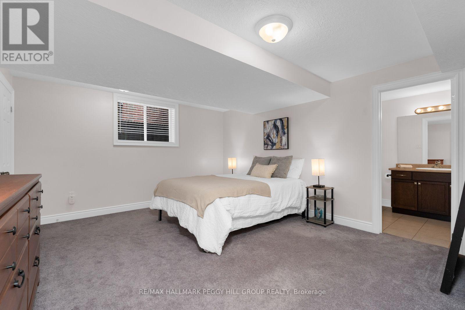 77 Graihawk Drive, Barrie, ON - Indoor Photo Showing Bedroom