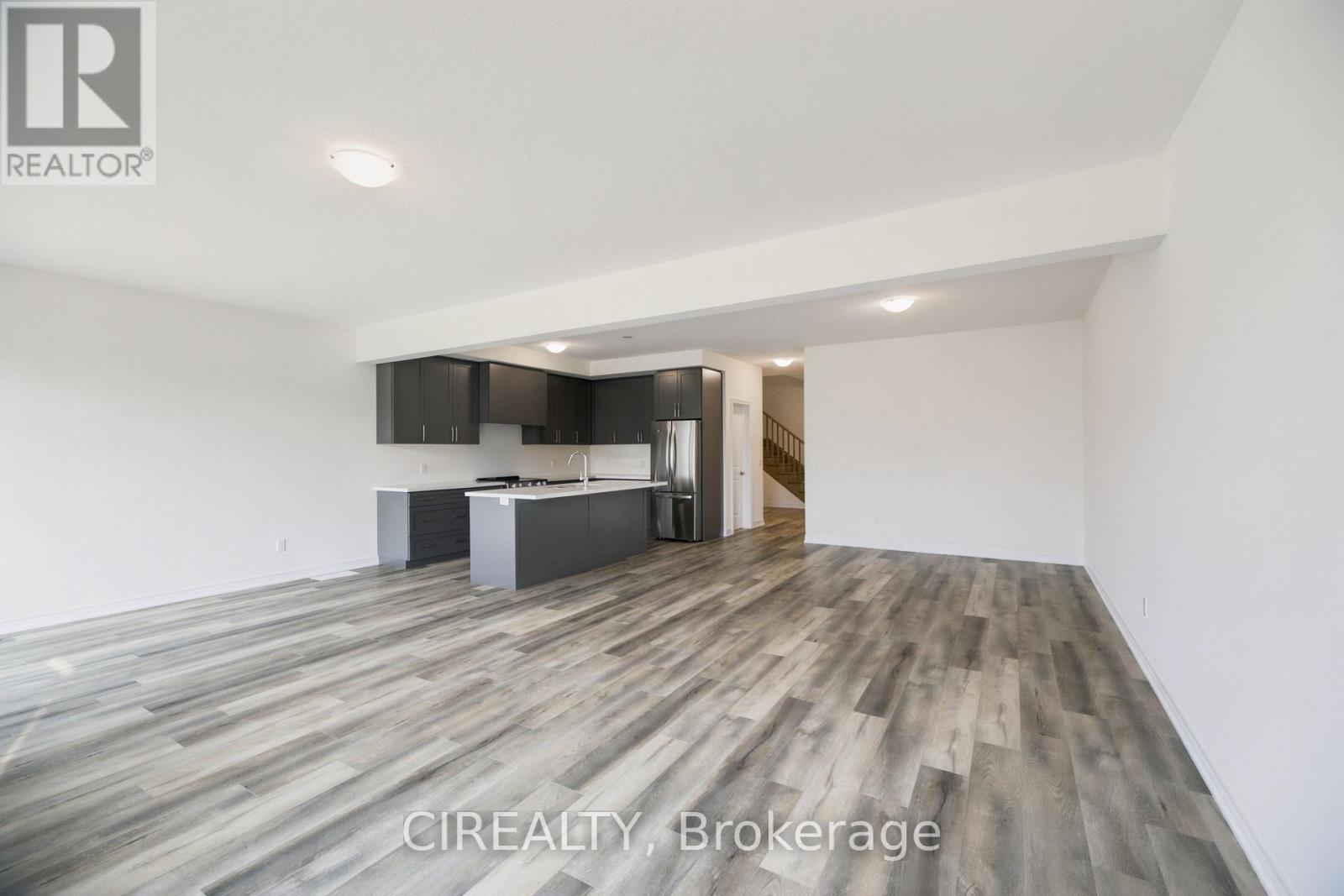84 Valley Trail Place, Hamilton, ON - Indoor Photo Showing Kitchen