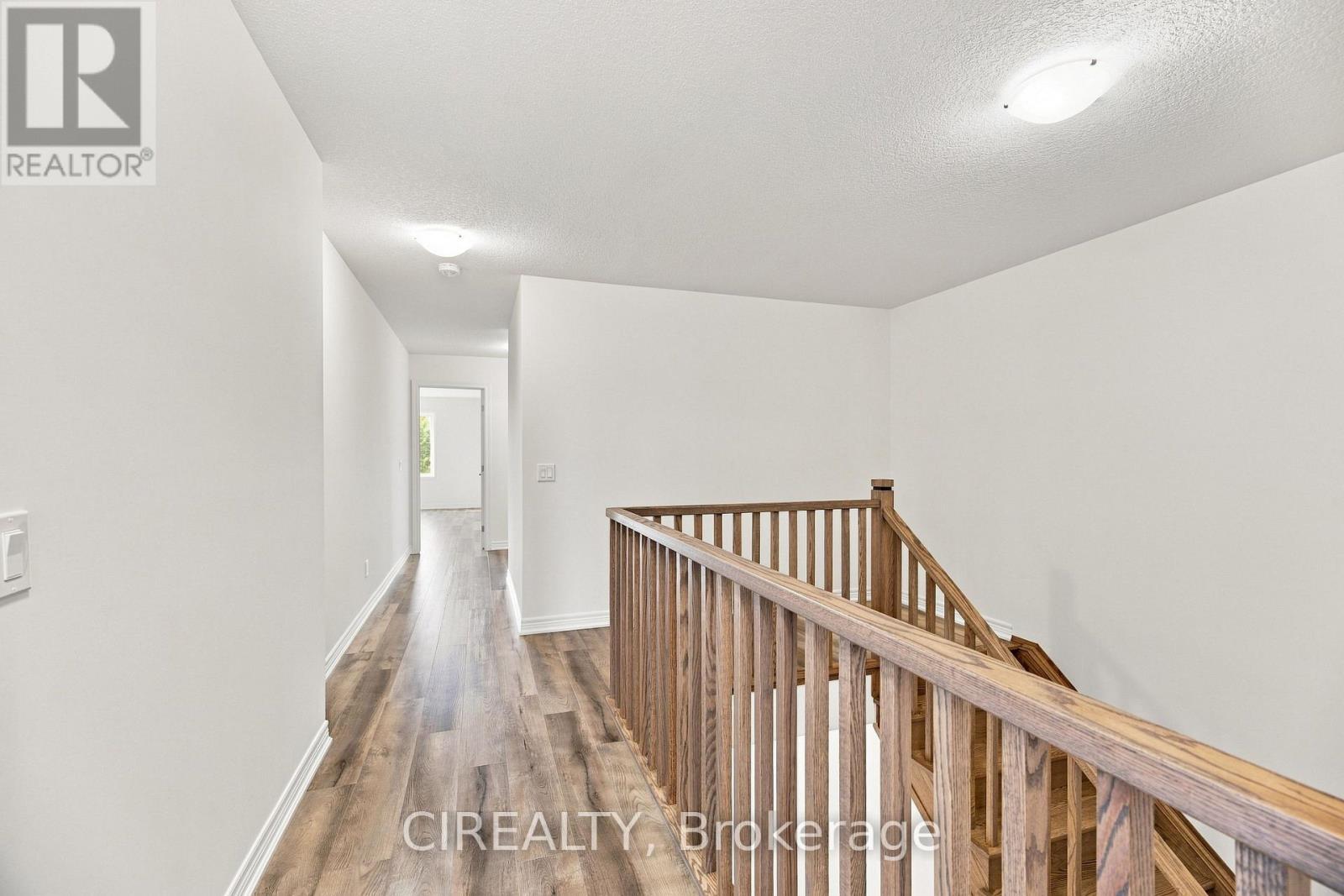 84 Valley Trail Place, Hamilton, ON - Indoor Photo Showing Other Room