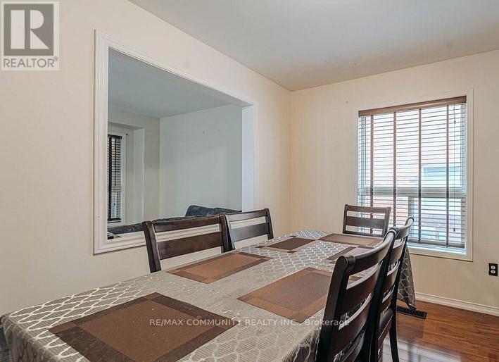 10 Squirreltail Way, Brampton, ON - Indoor Photo Showing Other Room