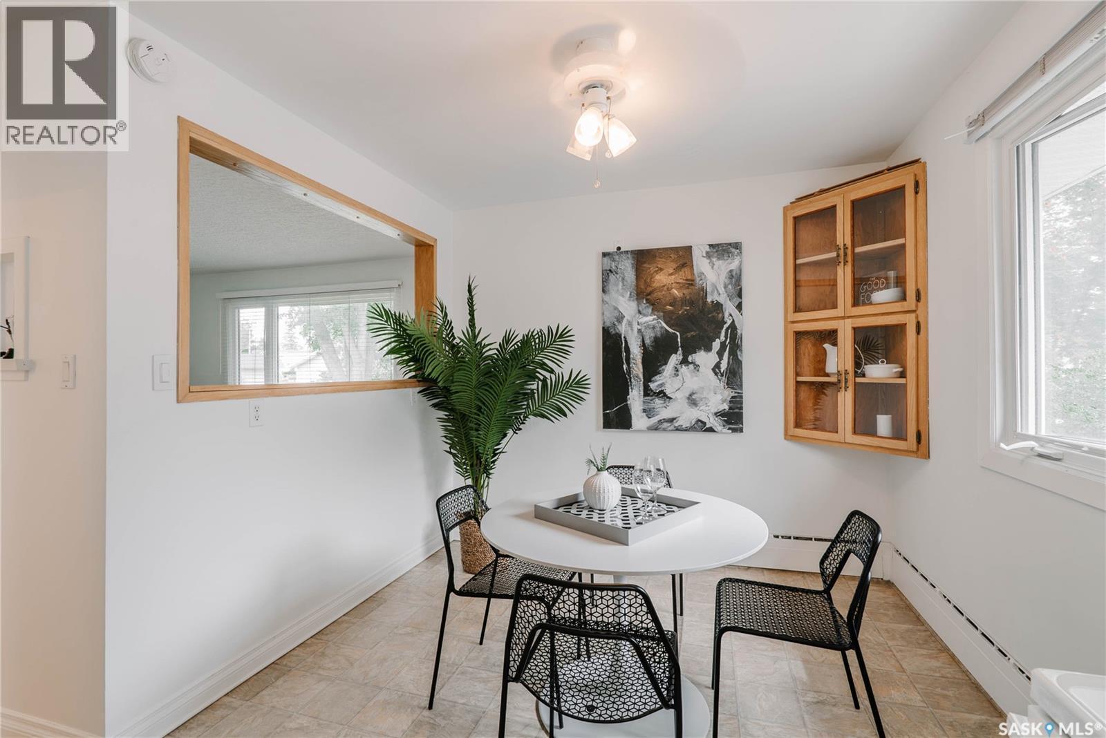 1012 2Nd Street E, Saskatoon, SK - Indoor