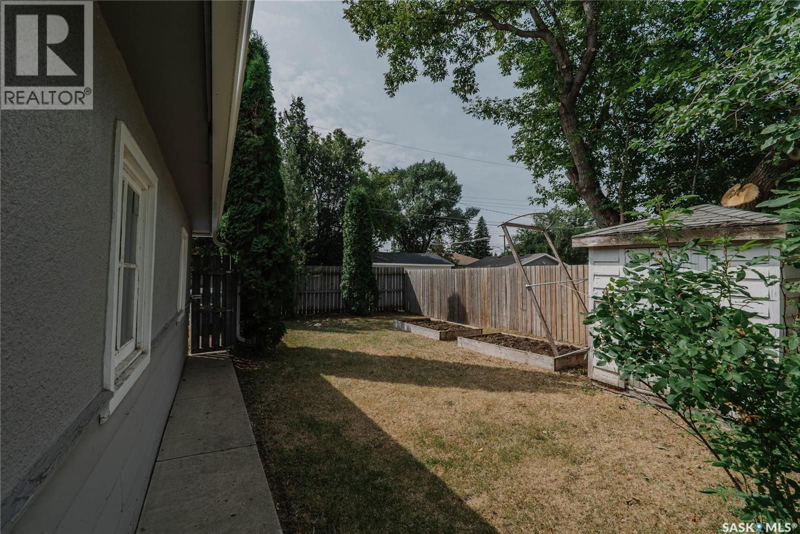 1012 2Nd Street E, Saskatoon, SK - Outdoor