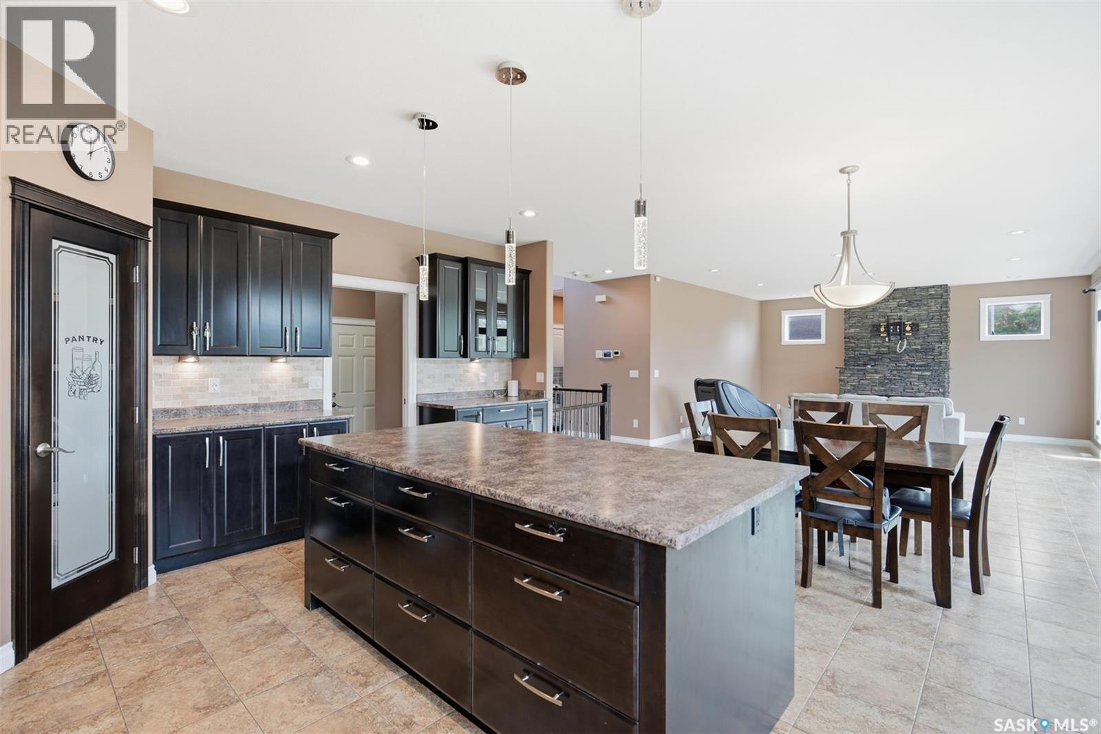 434 Atton Crescent, Saskatoon, SK - Indoor Photo Showing Kitchen With Upgraded Kitchen