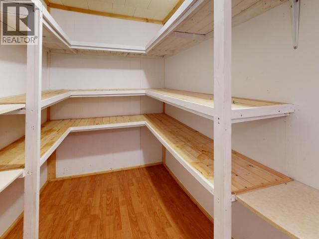 3763 Selkirk Ave, Powell River, BC - Indoor With Storage
