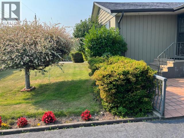 3763 Selkirk Ave, Powell River, BC - Outdoor