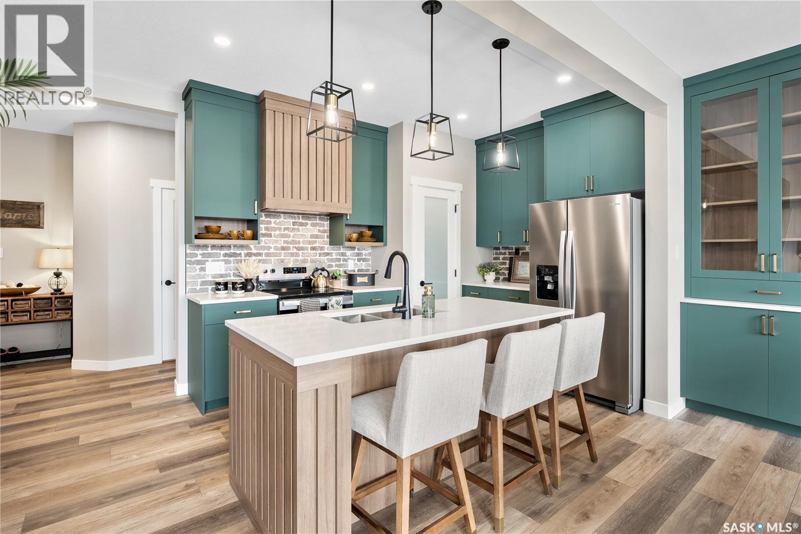 2970 Dumont Way, Regina, SK - Indoor Photo Showing Kitchen With Upgraded Kitchen