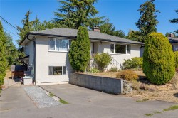 3856 Diamond St Saanich, BC V8Z 3X4