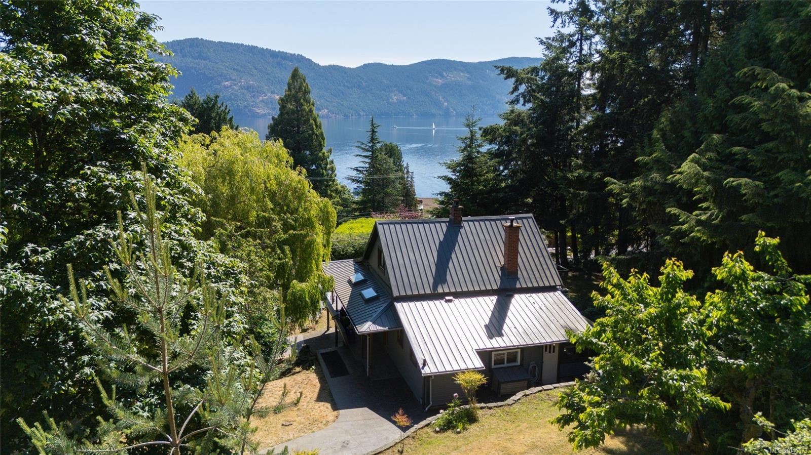 1038 Redcap St, Duncan, BC