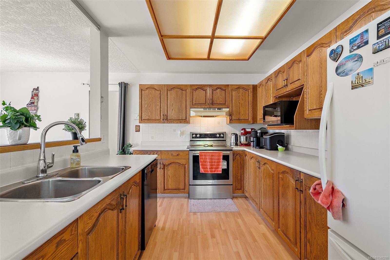 3301 Argyle Pl, Saanich, BC