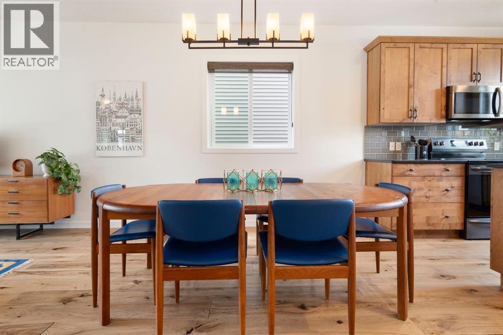 12 Fireside Burrow, Cochrane, AB - Indoor