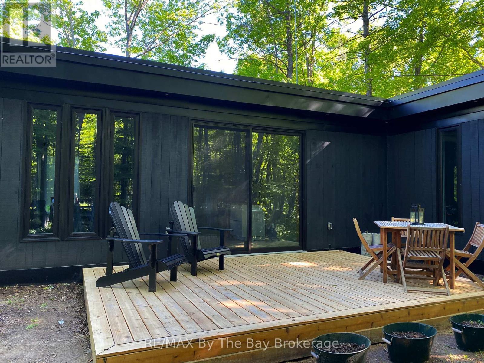 33 St. Laurent Boulevard, Tiny, ON - Outdoor