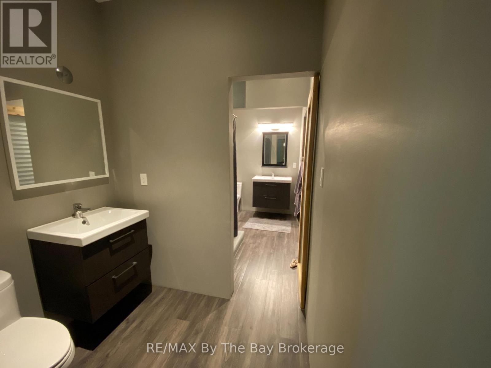 33 St. Laurent Boulevard, Tiny, ON - Indoor Photo Showing Bathroom