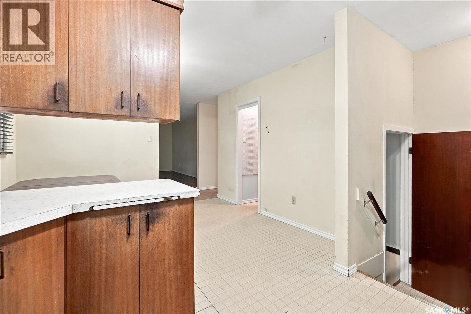 129 Cameron Crescent, Regina, SK - Indoor