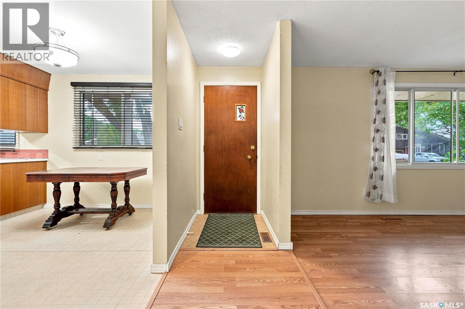 129 Cameron Crescent, Regina, SK - Indoor Photo Showing Other Room