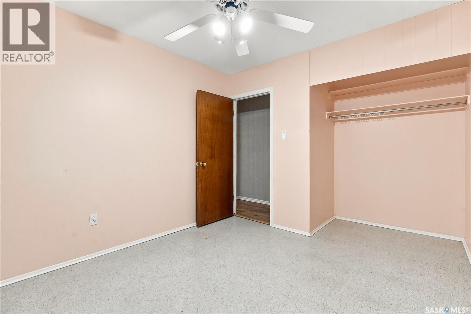 129 Cameron Crescent, Regina, SK - Indoor Photo Showing Other Room