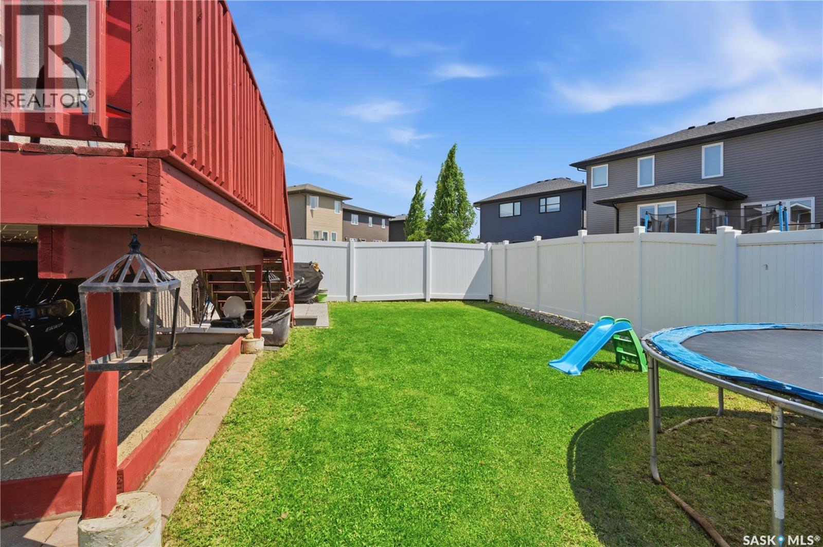 5122 Canuck Crescent, Regina, SK - Outdoor