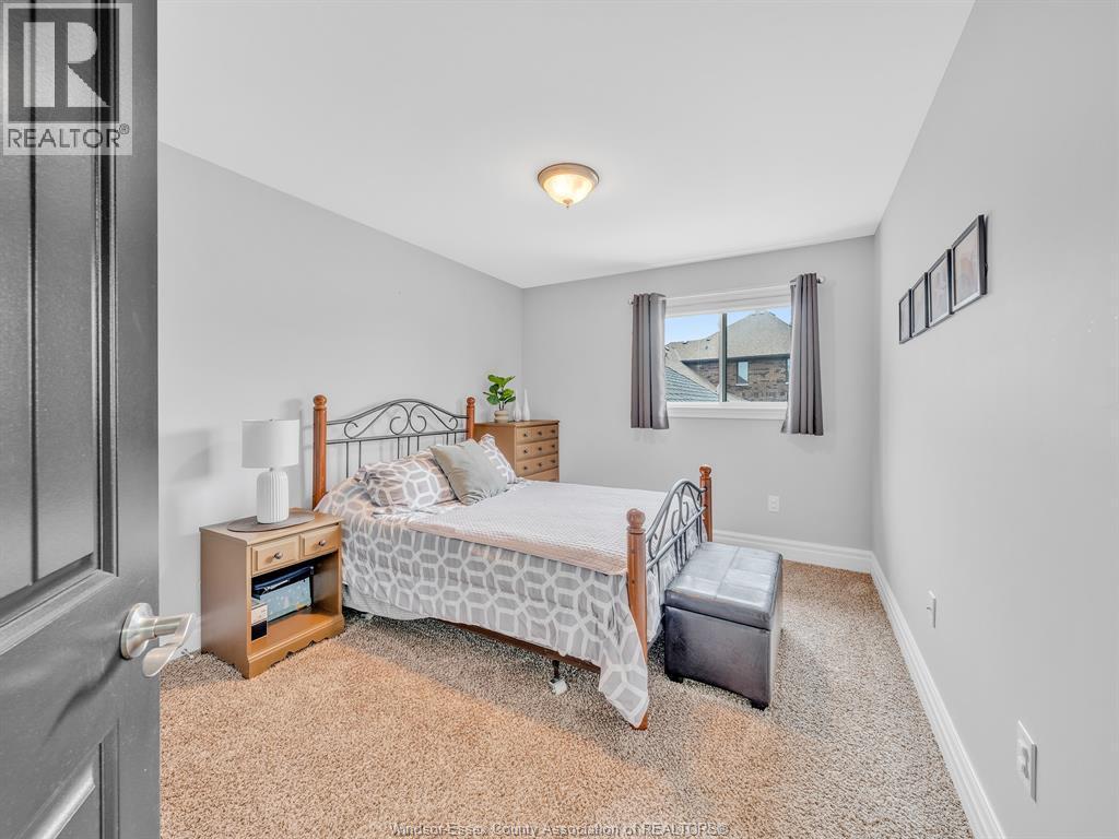 1385 Pascal Avenue, Lakeshore, ON - Indoor Photo Showing Bedroom