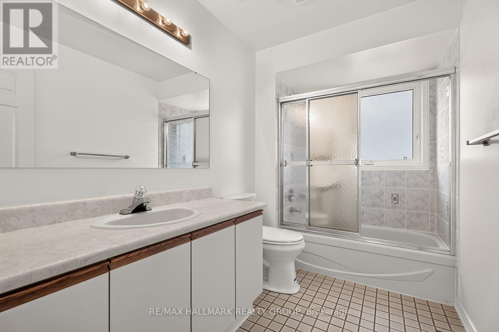 38 Bateman Drive, Ottawa, ON - Indoor Photo Showing Bathroom