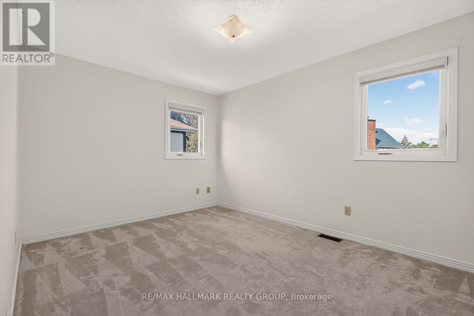 38 Bateman Drive, Ottawa, ON - Indoor Photo Showing Other Room