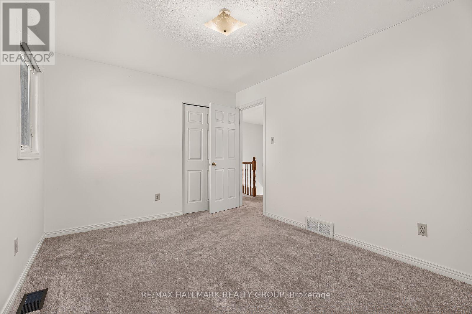 38 Bateman Drive, Ottawa, ON - Indoor Photo Showing Other Room