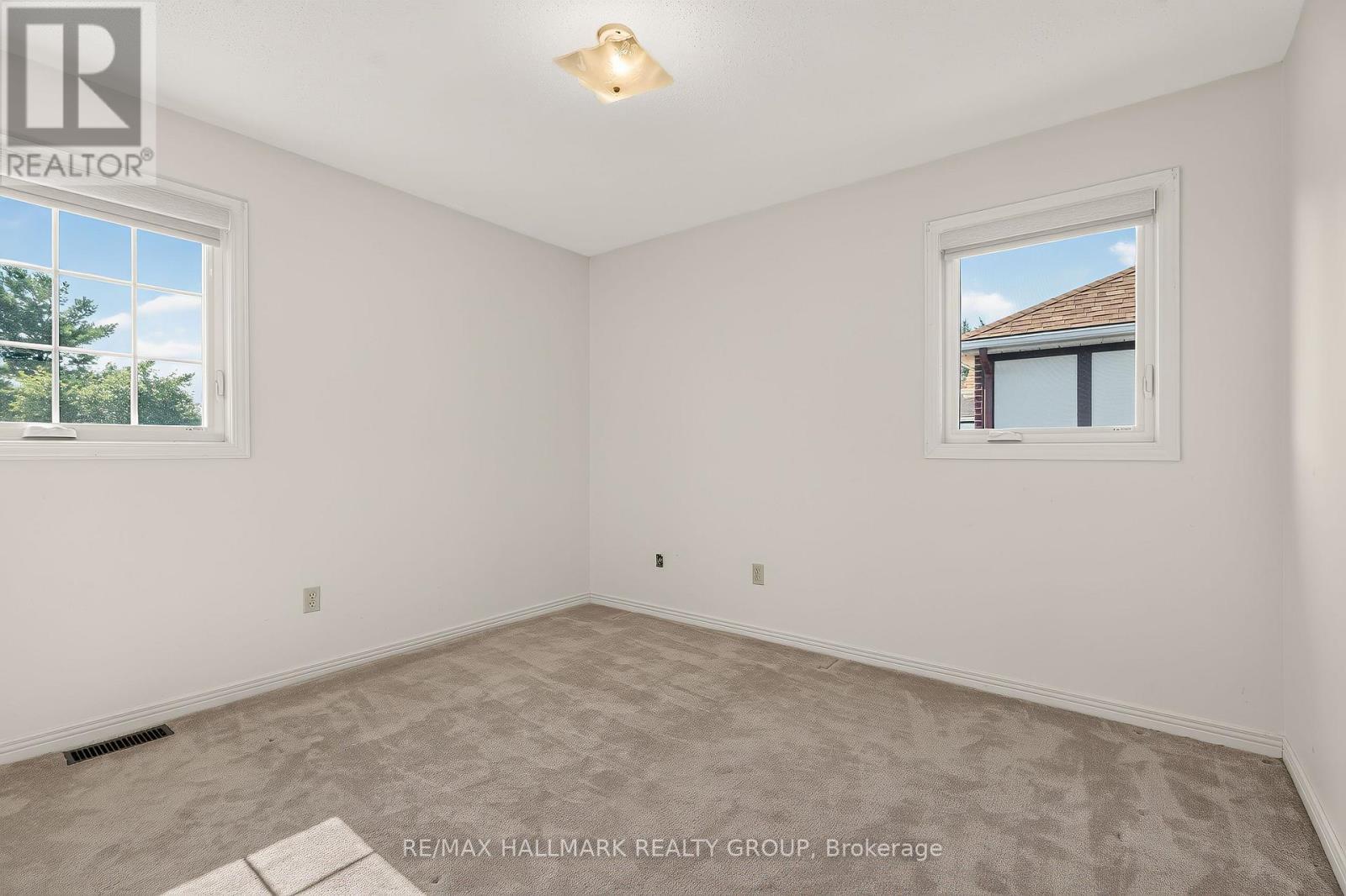 38 Bateman Drive, Ottawa, ON - Indoor Photo Showing Other Room