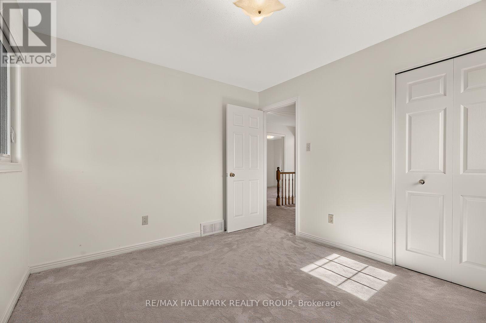 38 Bateman Drive, Ottawa, ON - Indoor Photo Showing Other Room