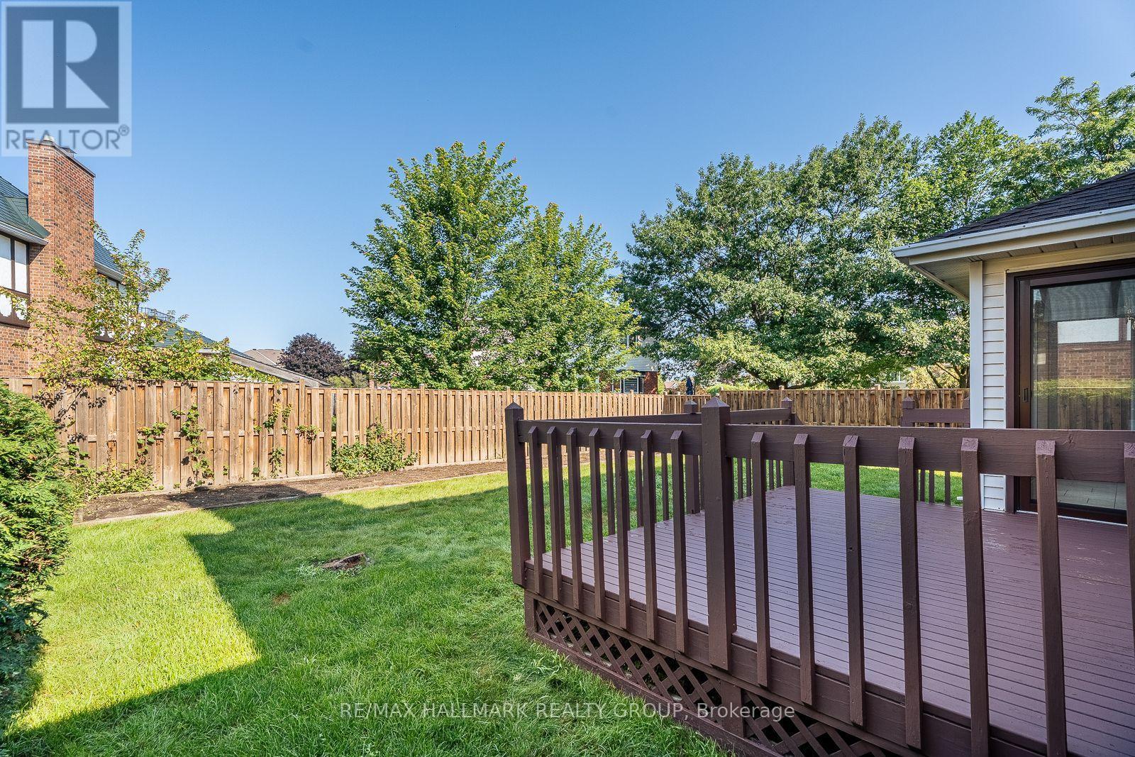 38 Bateman Drive, Ottawa, ON - Outdoor