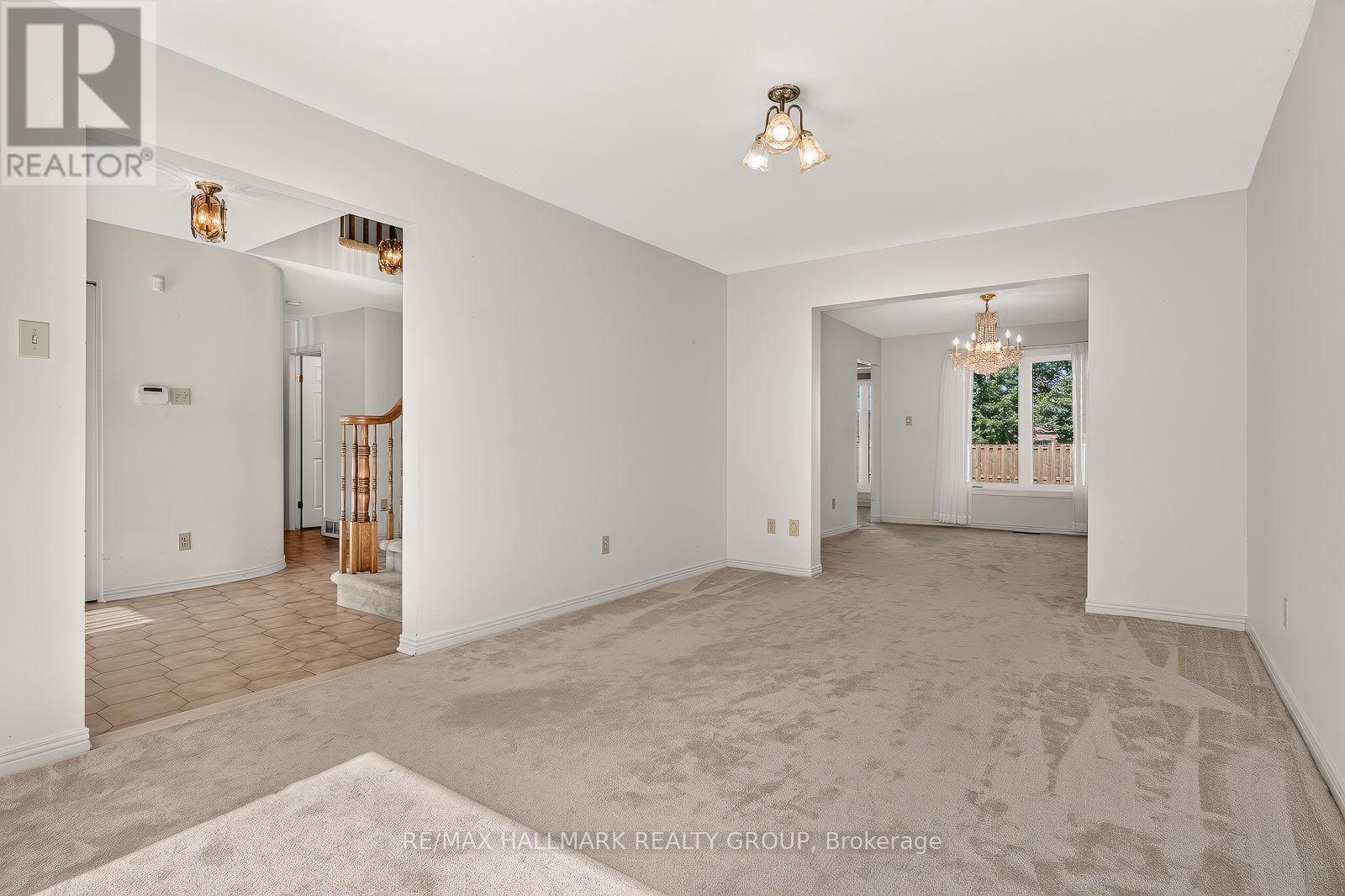 38 Bateman Drive, Ottawa, ON - Indoor Photo Showing Other Room