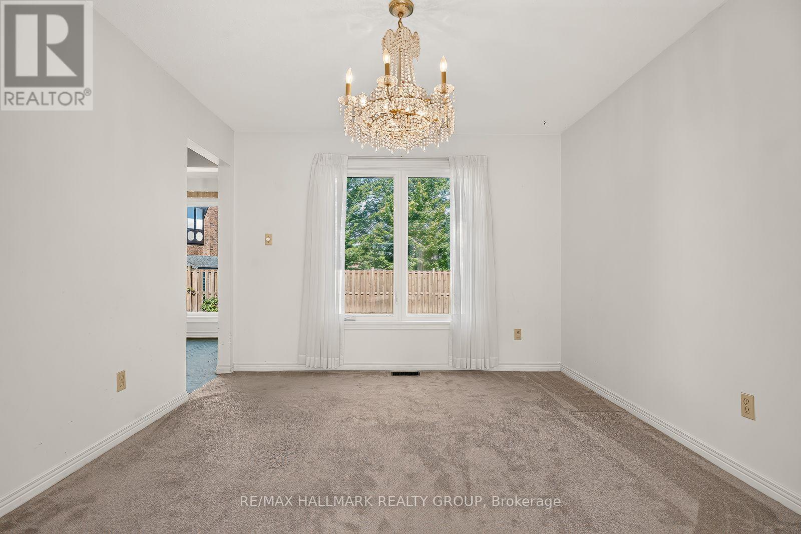 38 Bateman Drive, Ottawa, ON - Indoor Photo Showing Other Room