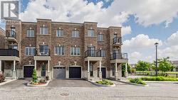 64 FERRIS SQUARE Clarington, ON L1E 0J2