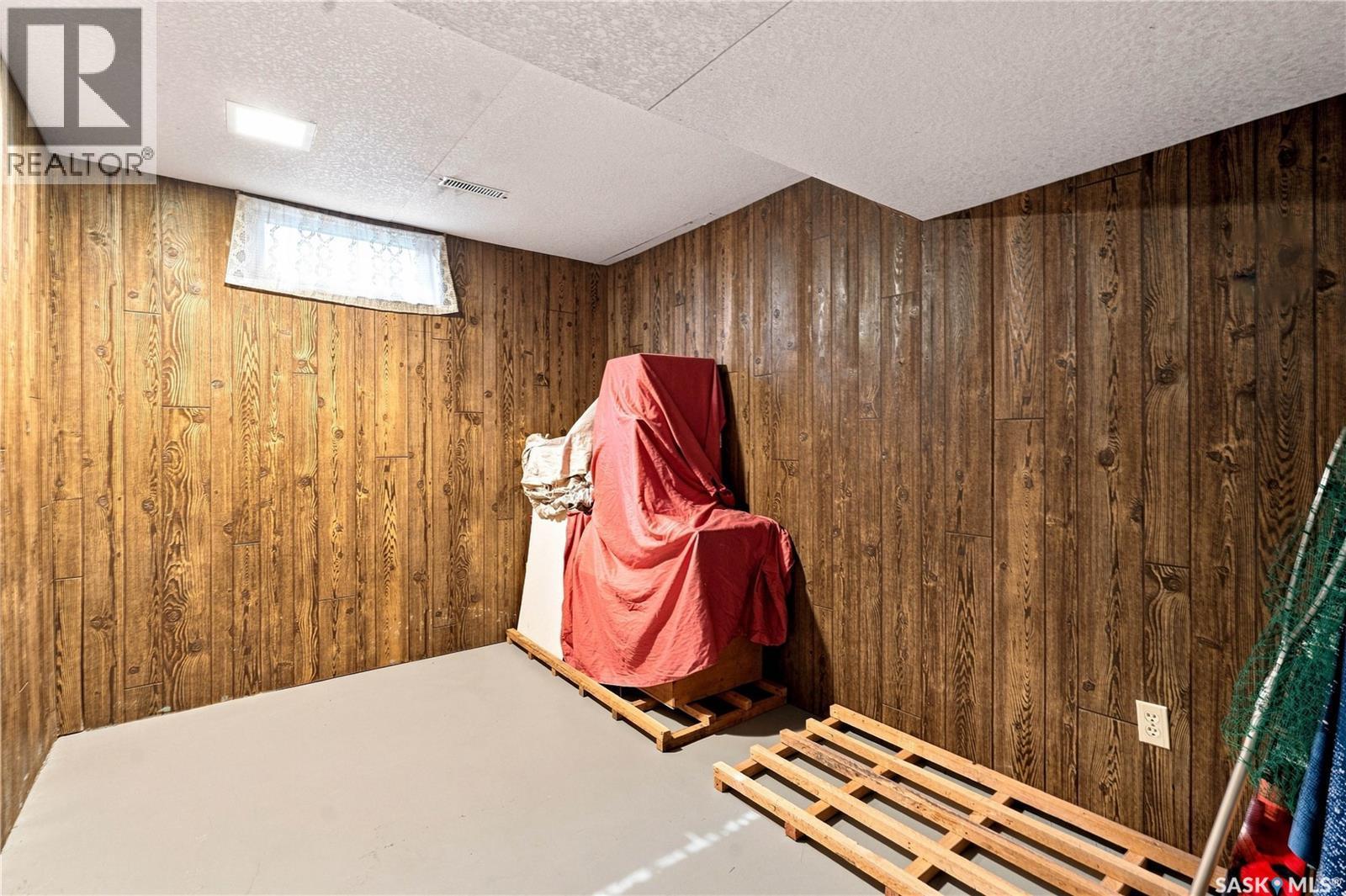 1813 Richardson Road, Saskatoon, SK - Indoor