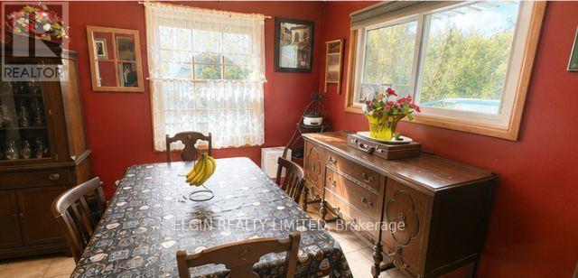 14 Glanworth Avenue, St. Thomas, ON - Indoor Photo Showing Dining Room