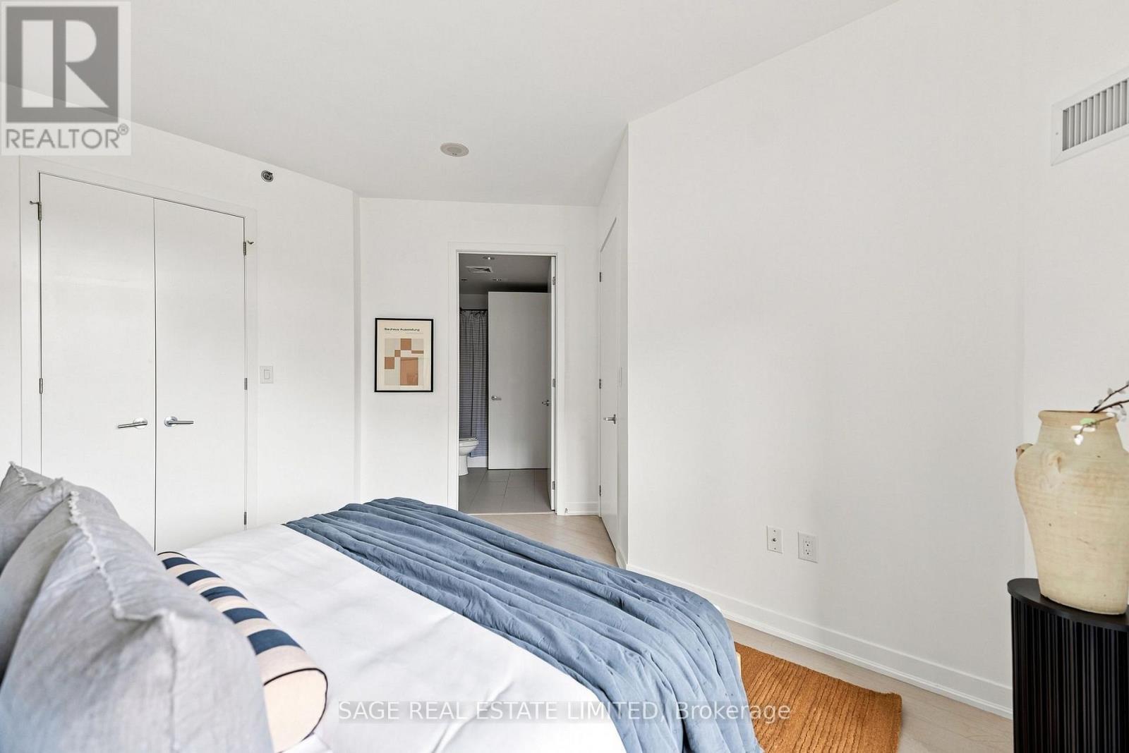 435 - 88 Colgate Avenue, Toronto, ON - Indoor Photo Showing Bedroom