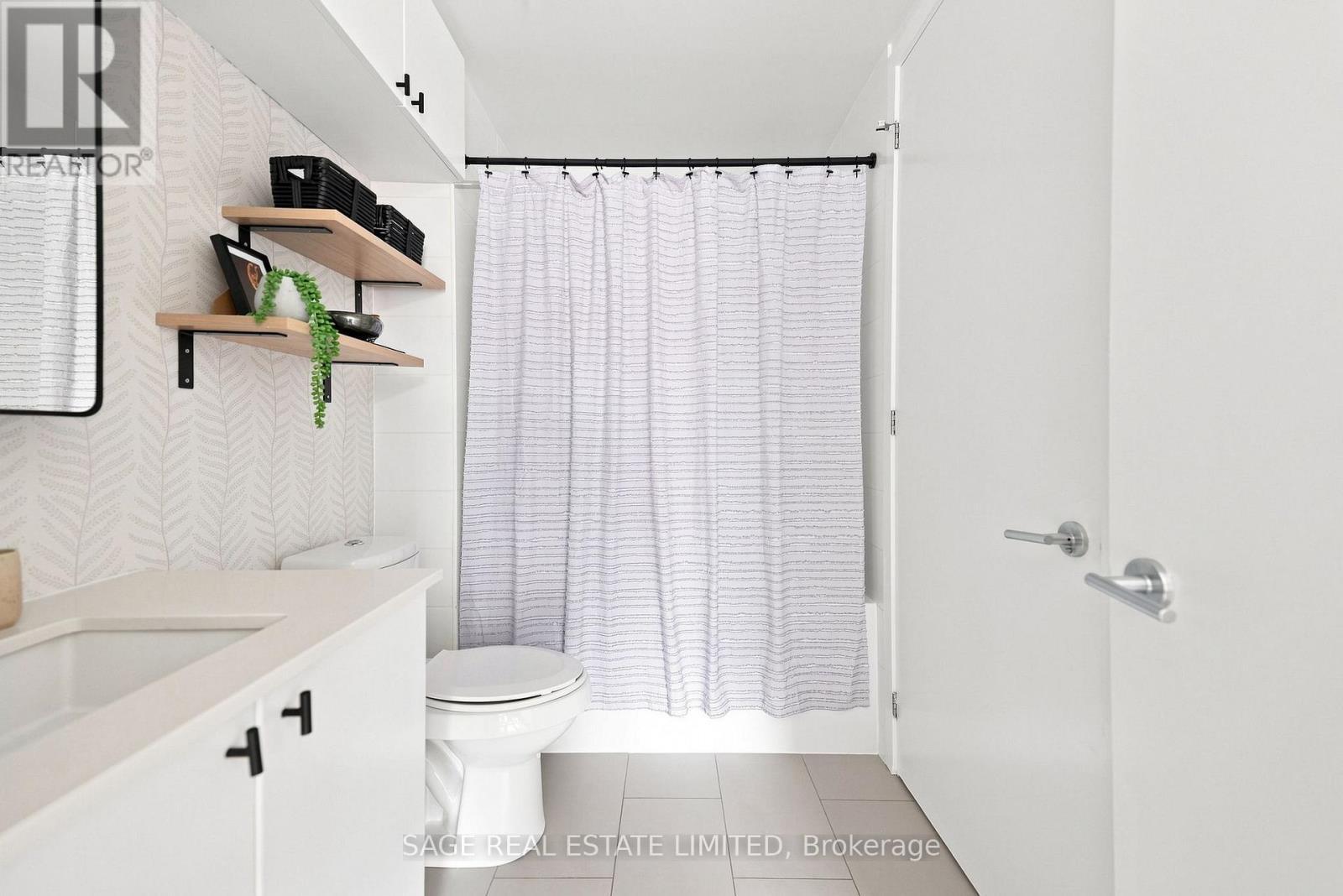 435 - 88 Colgate Avenue, Toronto, ON - Indoor Photo Showing Bathroom