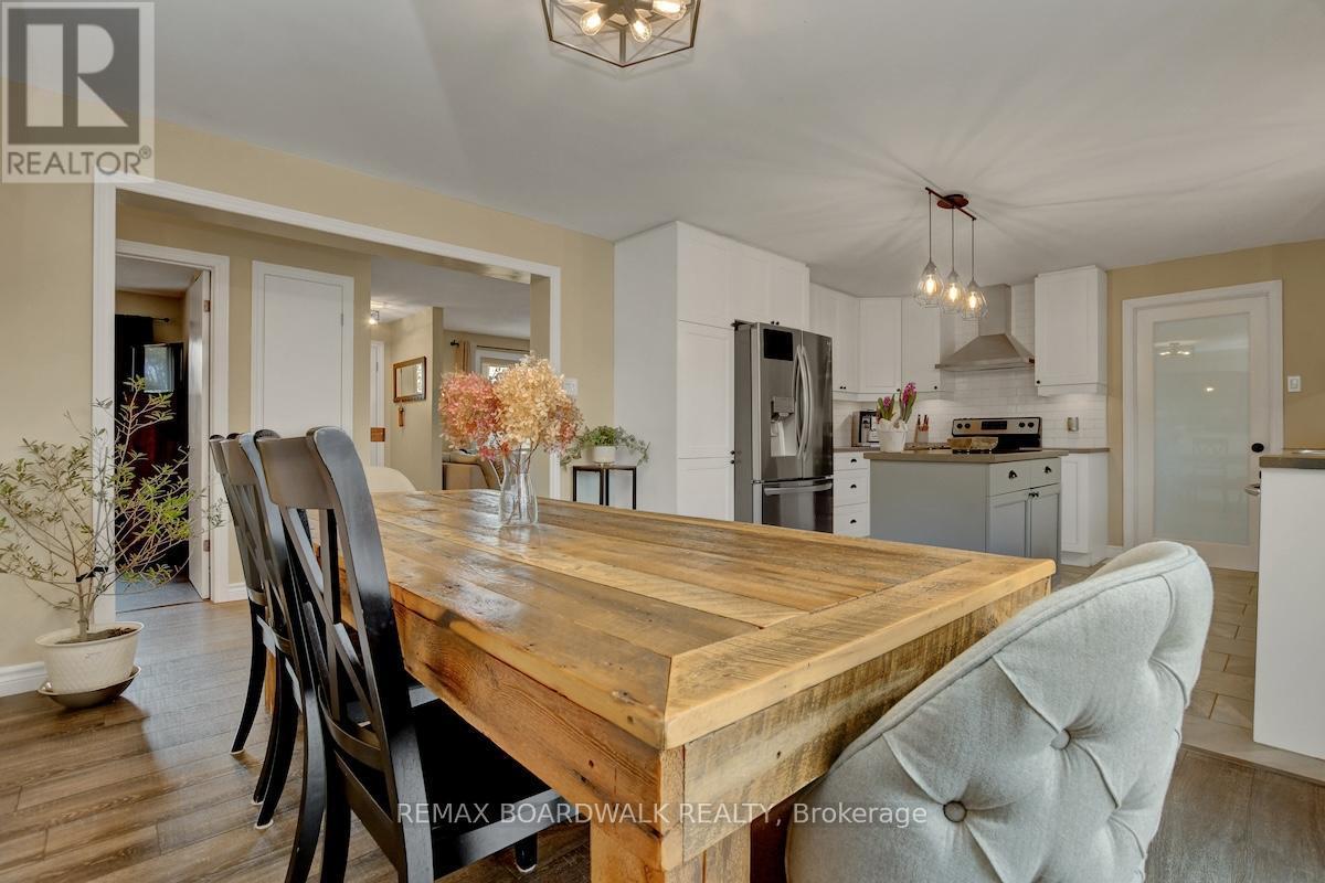 1505 7Th Line, Beckwith, ON - Indoor Photo Showing Dining Room