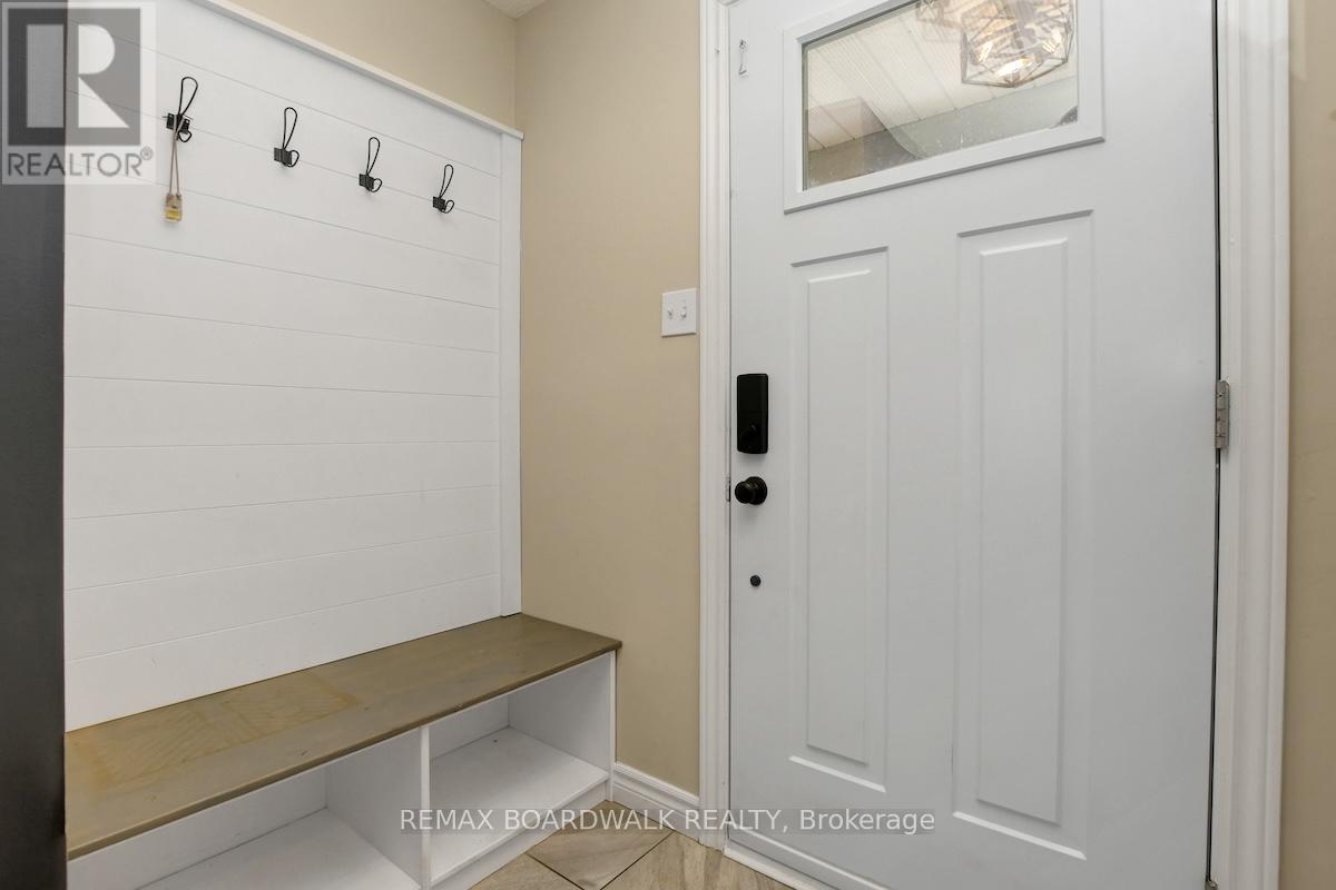 1505 7Th Line, Beckwith, ON - Indoor Photo Showing Other Room