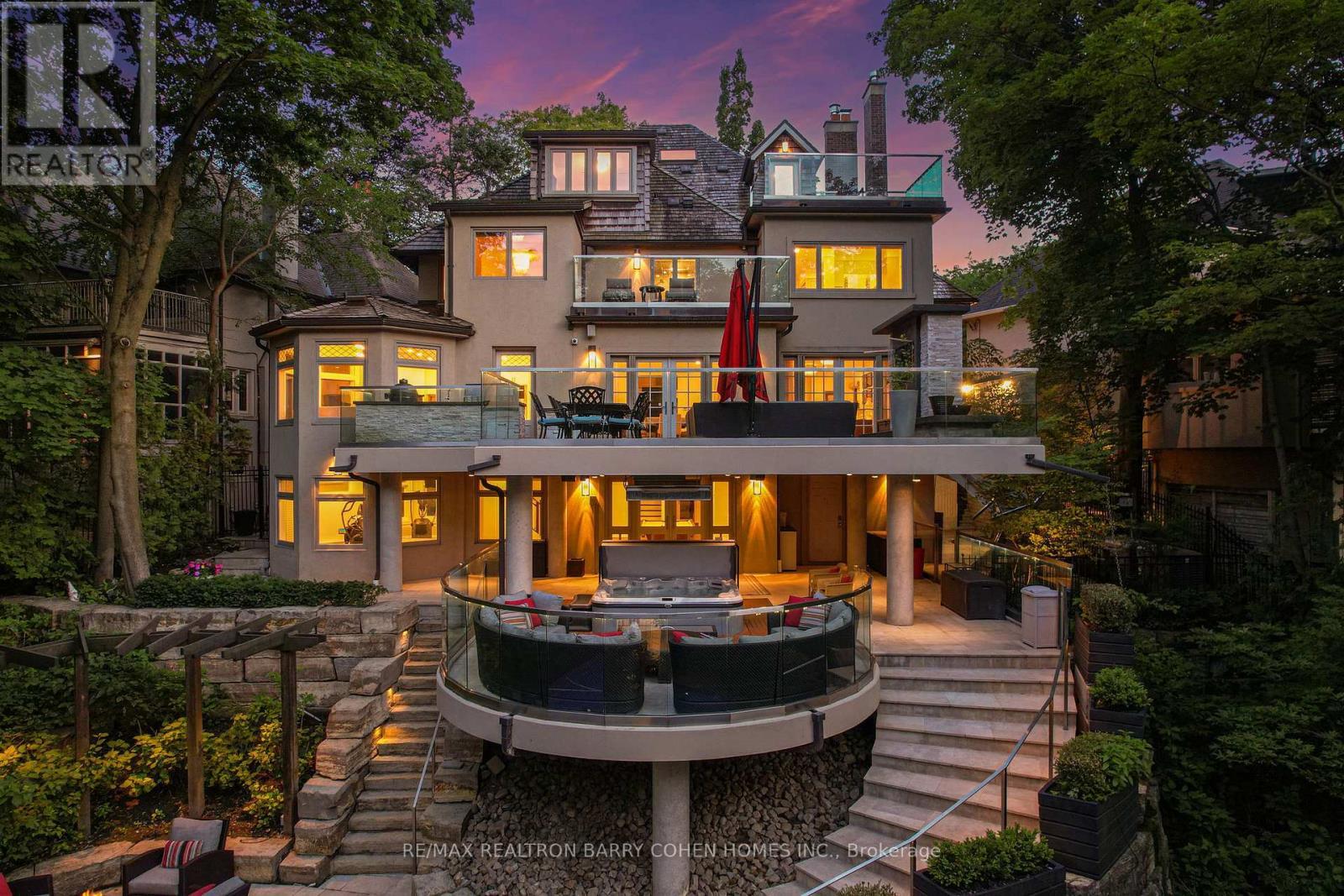 11 Ormsby Crescent, Toronto, ON - Outdoor
