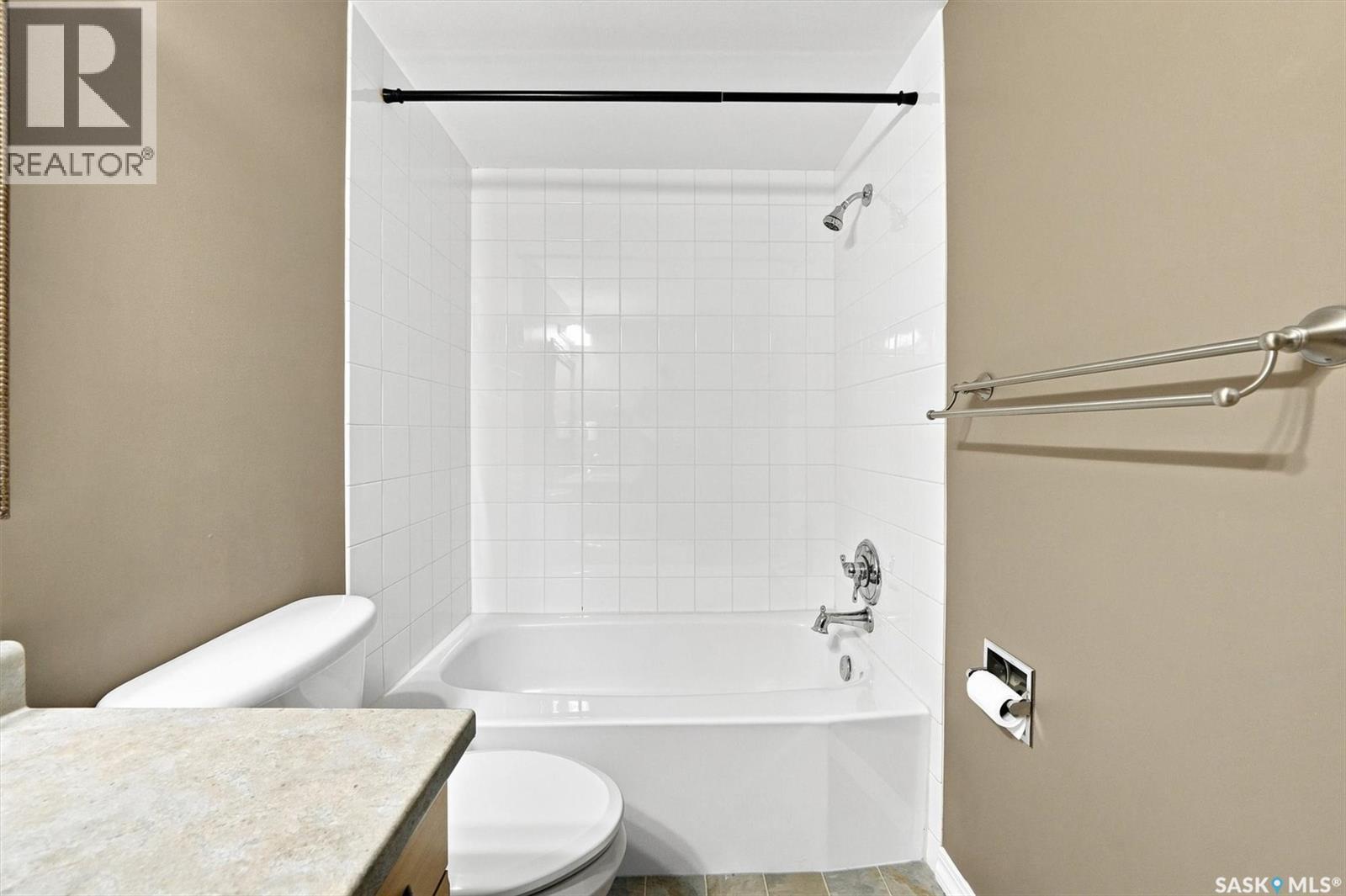 23 111 St Lawrence Crescent, Saskatoon, SK - Indoor Photo Showing Bathroom