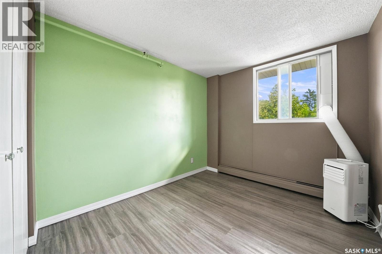 23 111 St Lawrence Crescent, Saskatoon, SK - Indoor