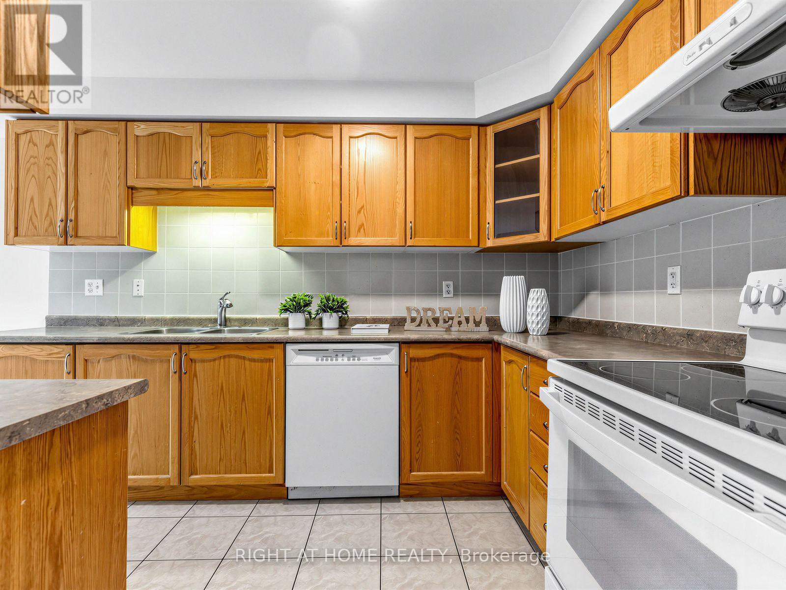 Solid Wood Cabinetry - 81 Briarcrest Drive, Markham, ON - Indoor Photo Showing Kitchen